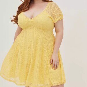 TORRID Betsey Johnson Sweetheart Fit & Flare Dress - Lace Striped Yellow size 4